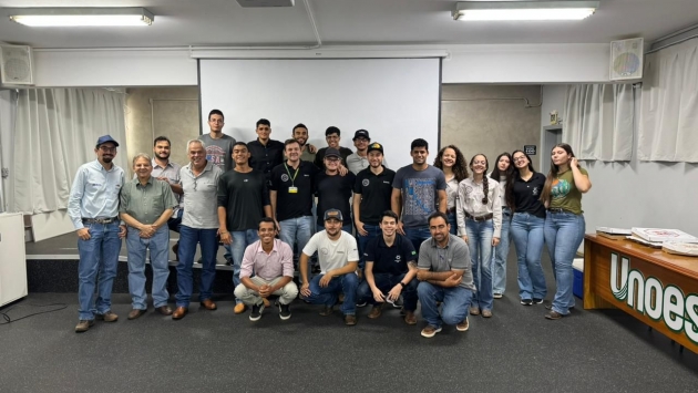 APPA e UNOESTE realizam treinamento sobre identificação e monitoramento de pragas no algodoeiro